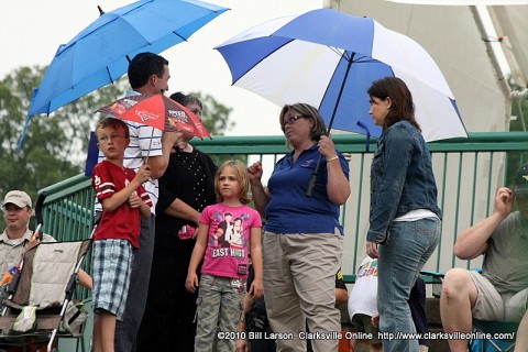 Intermittent rain plagued Riverfest early on Friday afternoon.