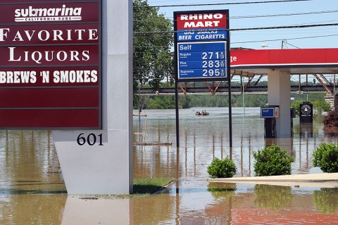 Intersection of Riverside Drive and Crossland Avenue during the flood of 2010.