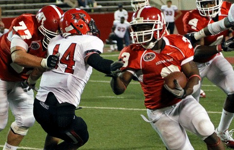 Governors Football. (Courtesy: Robert Smith/The Leaf-Chronicle) Governors Football. (Courtesy: Robert Smith/The Leaf-Chronicle)