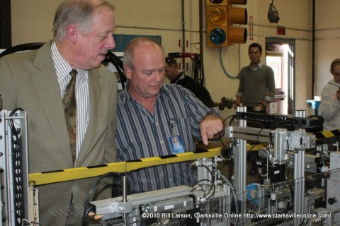 Governor Phil Bredesen gets a walk through of a miniature production line from Industrial Maintenance Instructor Steve Hawkins Governor Phil Bredesen gets a walk through of a miniature production line from Industrial Maintenance Instructor Steve Hawkins