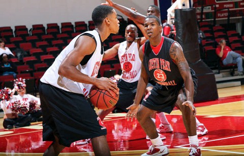 Josh Terry (23) guards Tyshwan Edmondson during Friday's Reigning Red. (Courtesy: Austin Peay Sports Information) Josh Terry (23) guards Tyshwan Edmondson during Friday's Reigning Red. (Courtesy: Austin Peay Sports Information)