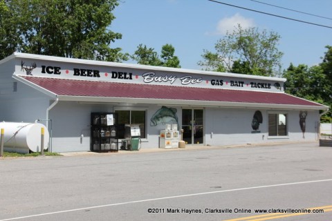Busy Bee Market in Cumberland City, TN. Busy Bee Market in Cumberland City, TN.