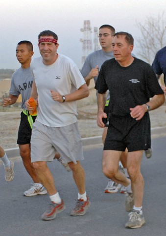 Willy Stern on a friendly jog with retired Gen. David Petraeus, then-commander of U.S. troops in Iraq.