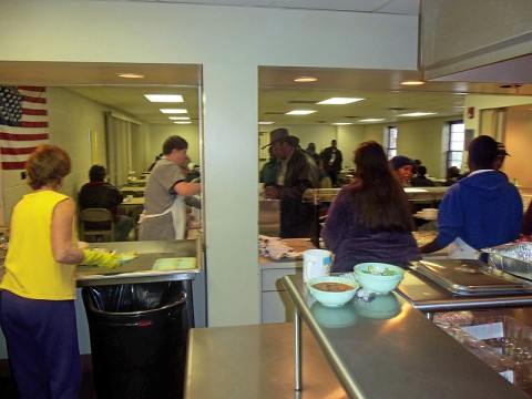 Interns from LEAP serving at Loaves and Fishes.