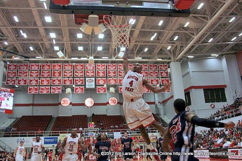 Austin Peay's Travis Betran goes up for a dunk in Friday night's game against Samford. Austin Peay's Travis Betran goes up for a dunk in Friday night's game against Samford.