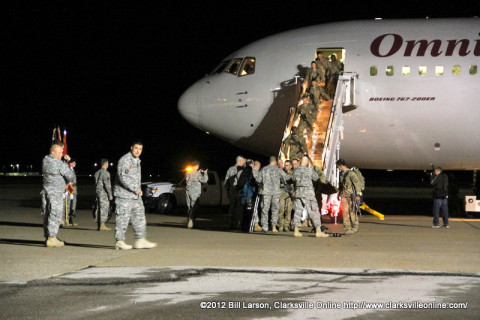 The Strike Advisory Teams from the 2nd Brigade Combat Team, 101st Airborne Division (Air Assault), receives applause from the Screaming Eagles leadership at the Fort Campbell flight line. The Strike teams return home after completing a nine-month tour in Eastern Afghanistan in support of Operation Enduring Freedom and were the International Security Assistance Force’s lead units in facilitating the transition of full combat power to the Afghan National Security Forces in Regional Command East. The Strike Advisory Teams from the 2nd Brigade Combat Team, 101st Airborne Division (Air Assault), receives applause from the Screaming Eagles leadership at the Fort Campbell flight line. The Strike teams return home after completing a nine-month tour in Eastern Afghanistan in support of Operation Enduring Freedom and were the International Security Assistance Force’s lead units in facilitating the transition of full combat power to the Afghan National Security Forces in Regional Command East.