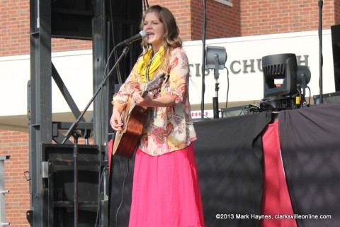 Lydia Walker performing on the Family Fun State at Rivers and Spires.