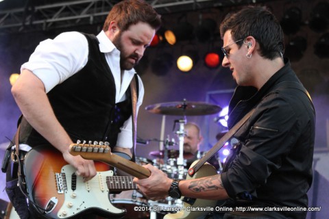 Randy Houser performing at the 2014 Rivers and Spires Festival on Saturday