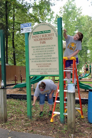 Volunteers spruce up Burchett Park.