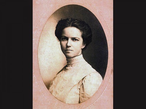 Elizabeth Meriwether Gilmer who wrote under the pen name Dorothy Dix.