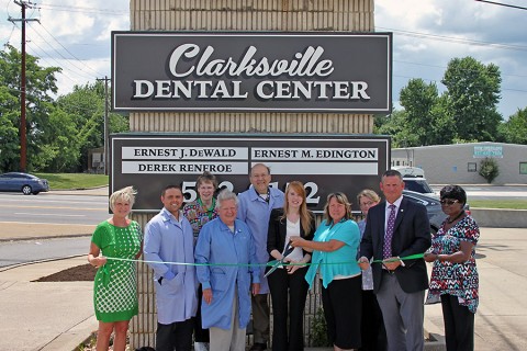 Green Ribbon cutting ceremony for Clarksville Dentistry. (L to R) Melinda Shepard, Dr. Derek Renfroe, Joan DeWald, Dr. E. Mac. Edington, Dr. Ernie DeWald, Heather Barbour, Nancy Rushing, Ginger Walker, Mayor Durrett and Ruth Gordon.