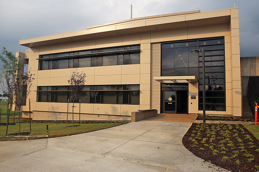 Fort Campbellâ€™s Blanchfield Army Community Hospital construction ...