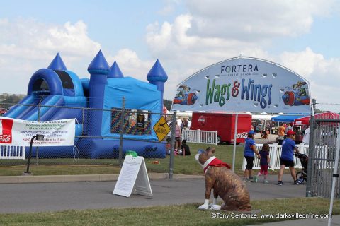 Clarksville's Humane Society hosted the 1st annual Wags & Wings Saturday.