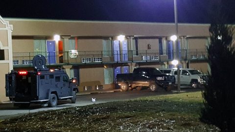 Clarksville Police are at the Motel 6 on Wilma Rudodolph Boulevard were the Bank of America robbery suspect has barricaded himself in a room. Clarksville Police are at the Motel 6 on Wilma Rudodolph Boulevard were the Bank of America robbery suspect has barricaded himself in a room.