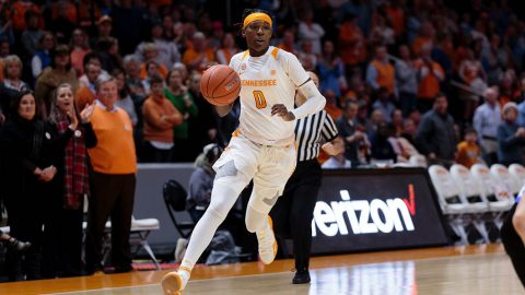 Tennessee Women's Basketball sophomore Rennia Davis scores a season high 29 points in loss at #6 Mississippi State. (UT Athletics) Tennessee Women's Basketball sophomore Rennia Davis scores a season high 29 points in loss at #6 Mississippi State. (UT Athletics)