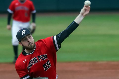 Austin Peay Baseball takes down Eastern Kentucky, 8-1, Friday night. (APSU Sports Information) Austin Peay Baseball takes down Eastern Kentucky, 8-1, Friday night. (APSU Sports Information)