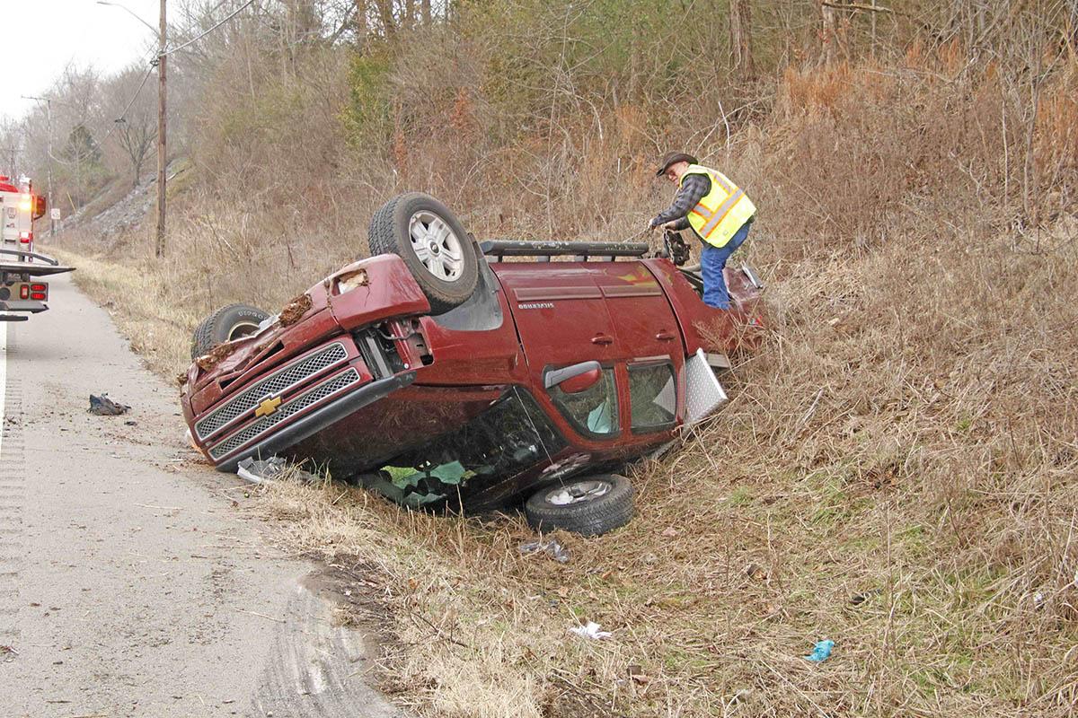 Clarksville Police respond to Crash at intersection of Ashland City Road, East Old Ashland City