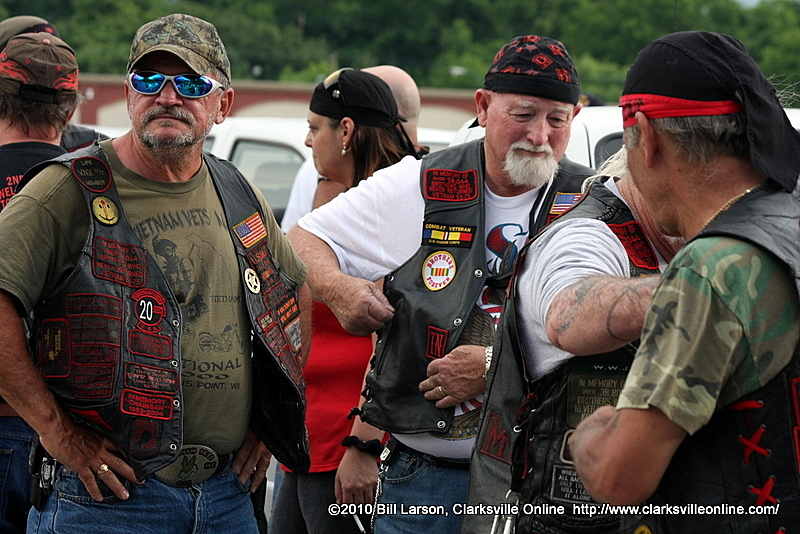 The Vietnam Veterans of America perform their solemn duty - Clarksville ...