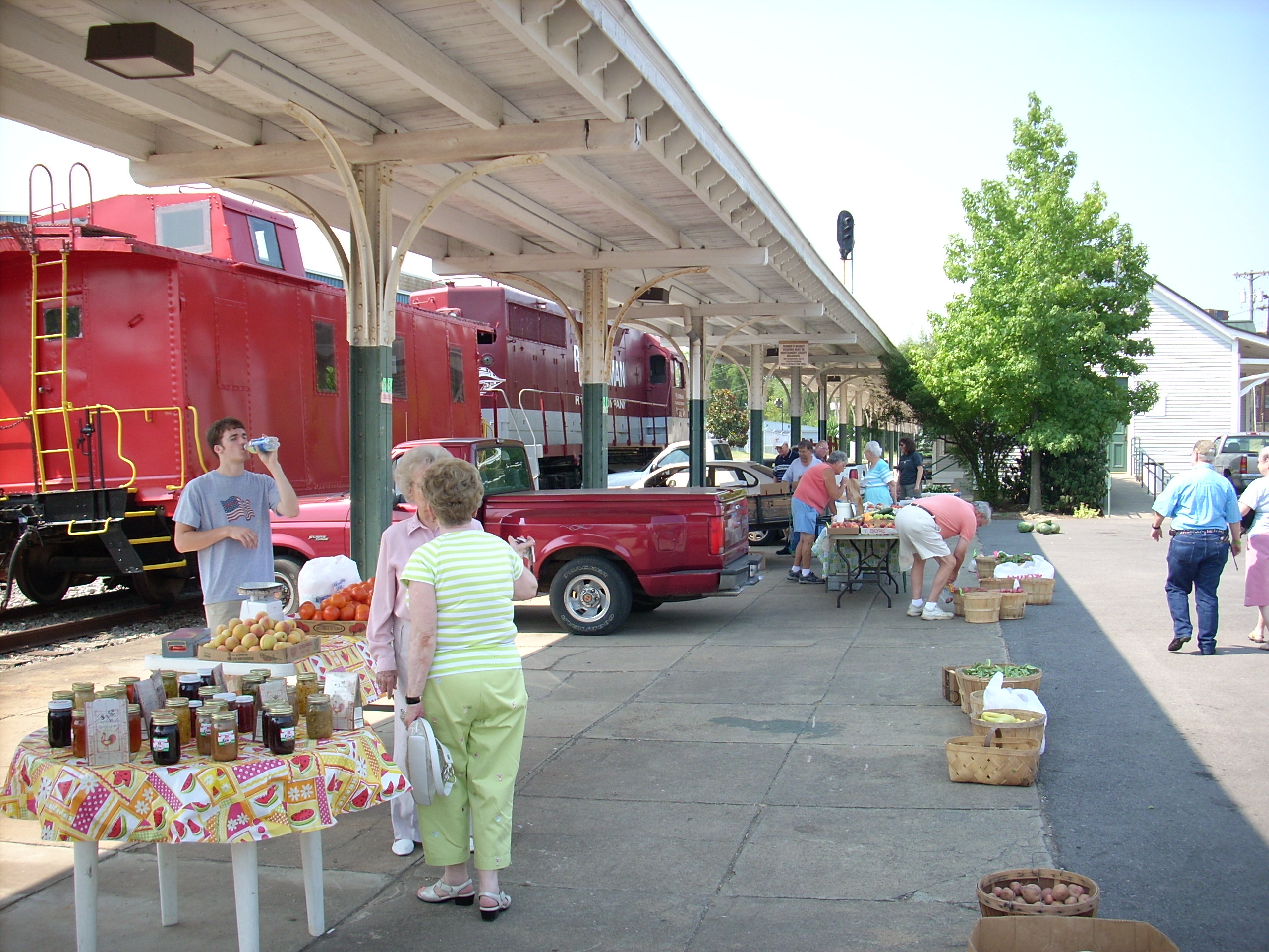 farmers-market-002.jpg