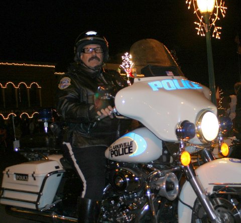 parade-motorcycle-cop.JPG