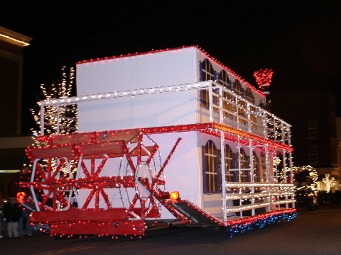 parade-paddlewheel.JPG