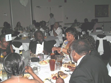 Clarksville guests enjoy prime rib dinner