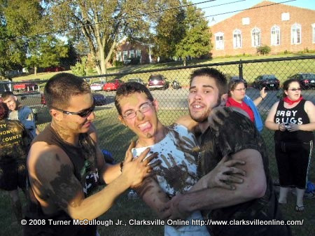 "Sharin' the mud!"