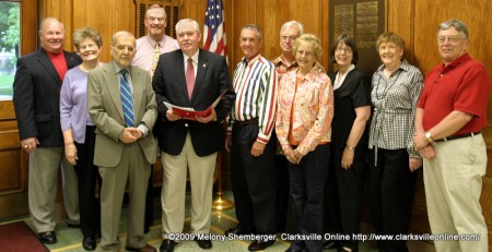 Members of the newly formed Austin Peay State University Retirees' Association and APSU officials are seen following the signing of the group's bylaws, officially recognizing the APSURA as an organized group. (Photo byMelony Shemberger)