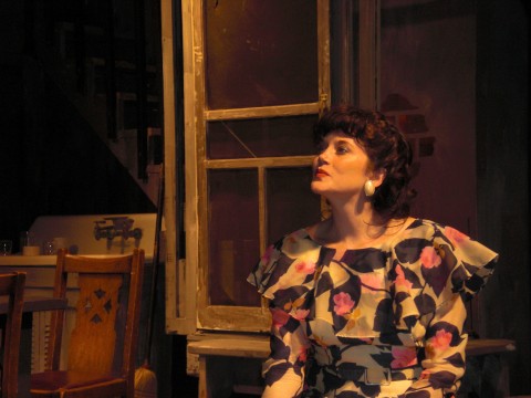 Blanche DuBois played by Alicia Kelly (Photo by Tom Thayer)