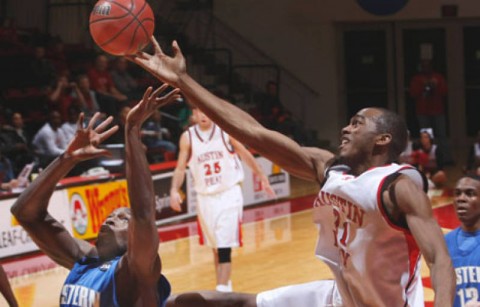 John Fraley rises towards the goal at the Eastern Illinois game Saturday (Robert Smith/The Leaf-Chronicle)