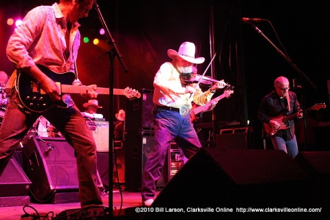 Charlie Daniels performing at the 2010 Rivers and Spires