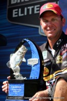 Kevin VanDam with the Tennessee Triumph Trophy