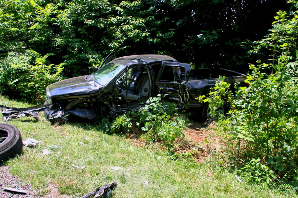 Pick up and Dump Truck Collide Clarksville TN Online