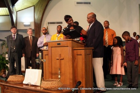 Pastor Willie J. Freeman of Greater Missionary Baptist Church receiving the Community Spirit of Excellence Award Pastor Willie J. Freeman of Greater Missionary Baptist Church receiving the Community Spirit of Excellence Award