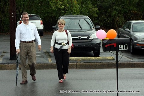 State Rep Joe Pitts and his wife Cindy arriving at the location of H.O.P.E.'s new offices.