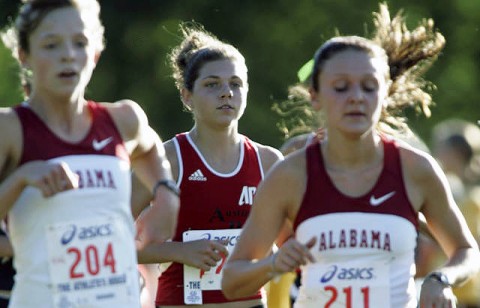 Freshman Miranda Week (center) led the Lady Govs at the Old Timers Classic, Saturday. (Courtesy: Keith Dorris/Dorris Photography)