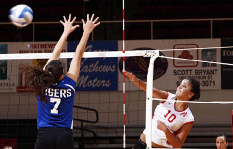 Junior Ilyanna Hernandez recorded 32 kills in the first two matches at IUPUI Hampton Inn Invitational. ( Courtesy: Lois Jones/Austin Peay ) 