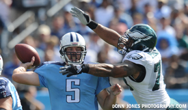 Kerry Collins tossed three touchdown passes to Kenny Britt, including two in the fourth quarter. (Donn Jones Photography.com)