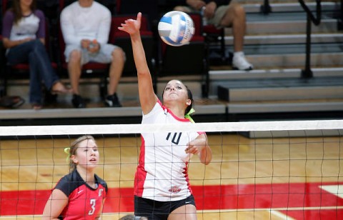 Junior Ilyanna Hernandez led the Lady Govs with 14 kills in Saturday's victory at Southeast Missouri. (Courtesy: Keith Dorris/Dorris Photography)