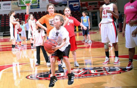 Lady Govs to host the free skills clinic. (Courtesy: Austin Peay Sports Information)