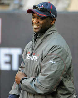 Frank Bush has been named the new linebackers coach for the Tennessee Titans.