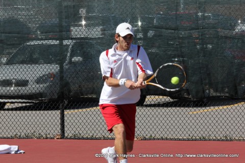 Henrique Norbiato won his third straight match by defeating Eastern Illinois' Michael Sperry Saturday on the Austin Peay Tennis courts, Clarksville TN.