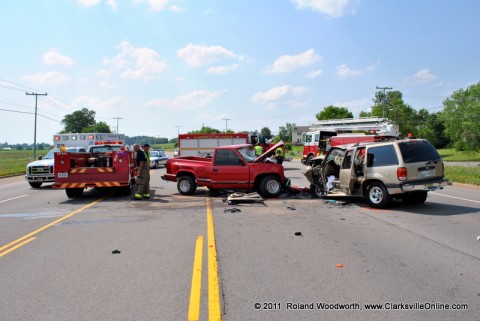 Accident on Tiny Town Road near Tara Blvd.