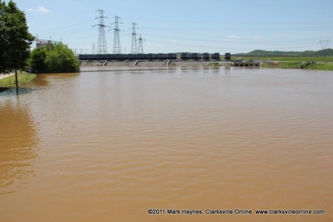 The dam, at the Cumberland City Steam plant underwater. 