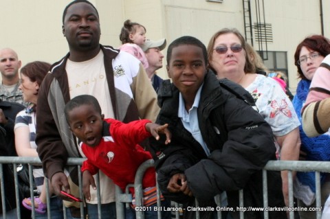 Derrick Davis with his sons waiting for wife and mother Latoya Davis