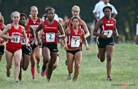 Lady Govs entire large field at 2011 Greater Louisville Cross Country Classic. APSU Women's Cross Country. (Courtesy: Keith Dorris/Dorris Photography)