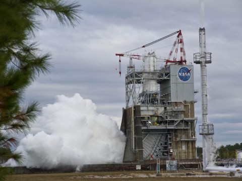 NASA conducted a successful 500-second test firing of the J-2X rocket engine on Wednesday, Nov. 9, marking another important step in development of an upper stage for the heavy-lift Space Launch System (SLS). (NASA/SSC)