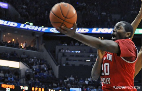 Melvin Baker takes it to the hoop Saturday Night against Memphis. Baker ended the game with 15 points. Austin Peay Basketball. (Courtesy: Austin Peay Sports Information)