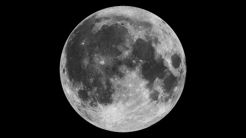 Mosaic of the near side of the moon as taken by the Clementine star trackers. The images were taken on March 15th, 1994. (Credit: NASA) Mosaic of the near side of the moon as taken by the Clementine star trackers. The images were taken on March 15th, 1994. (Credit: NASA)