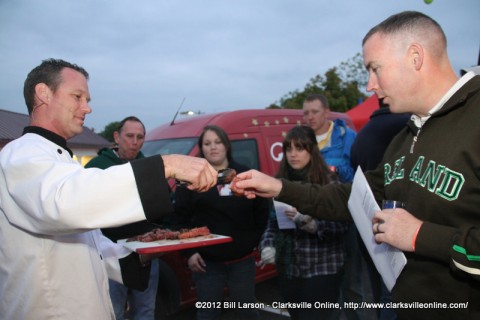 Chef Luke Miller gives out samples from his lesson